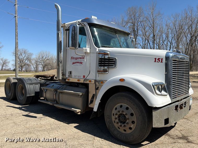 image for item FK0071 2014 Freightliner Coronado semi truck