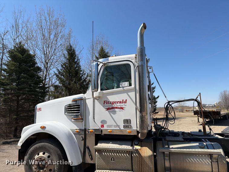 image for item FK0071 2014 Freightliner Coronado semi truck