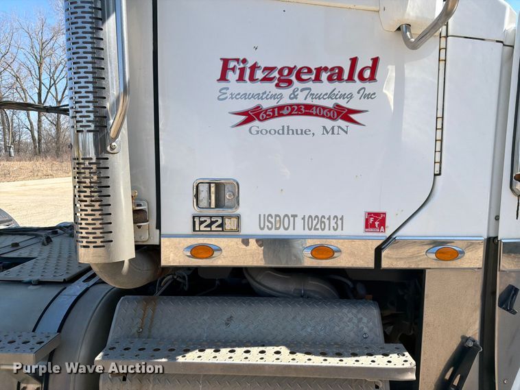 image for item FK0071 2014 Freightliner Coronado semi truck