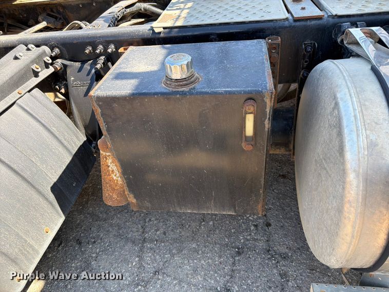 image for item FK0071 2014 Freightliner Coronado semi truck