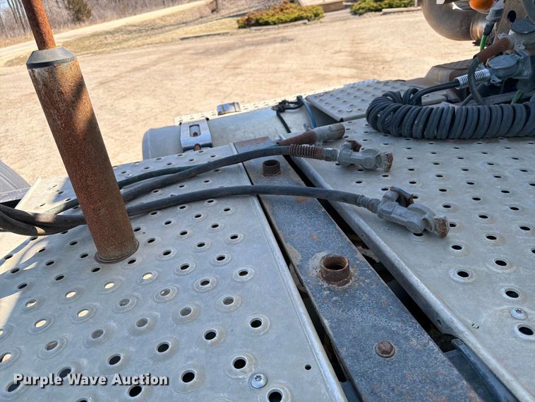 image for item FK0071 2014 Freightliner Coronado semi truck