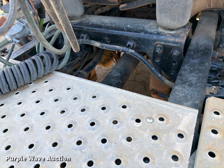 image for item FK0071 2014 Freightliner Coronado semi truck