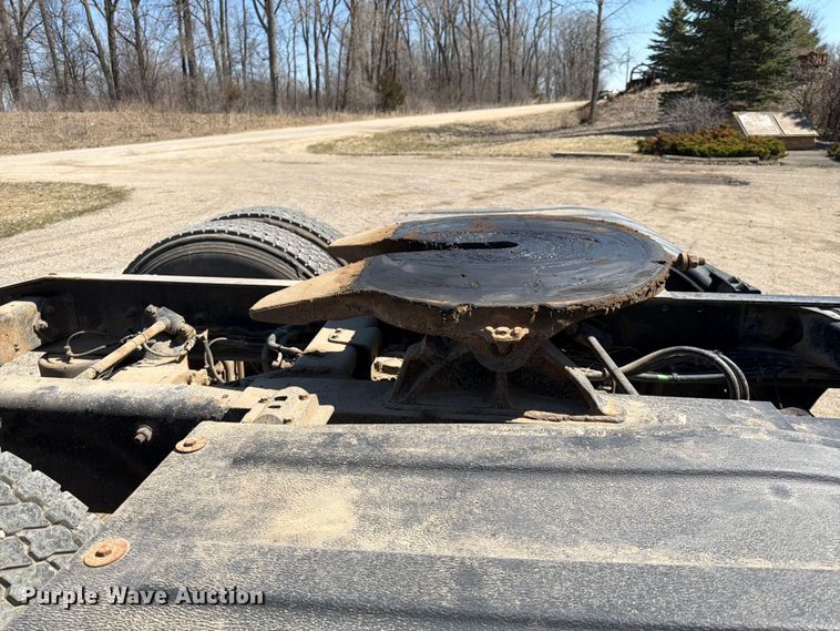 image for item FK0071 2014 Freightliner Coronado semi truck