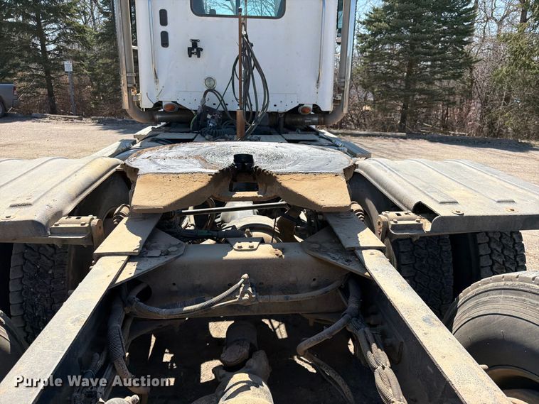 image for item FK0071 2014 Freightliner Coronado semi truck