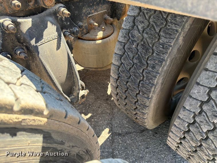 image for item FK0071 2014 Freightliner Coronado semi truck