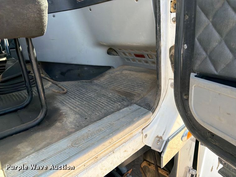 image for item FK0071 2014 Freightliner Coronado semi truck