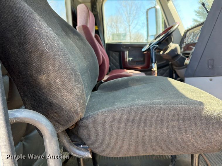 image for item FK0071 2014 Freightliner Coronado semi truck