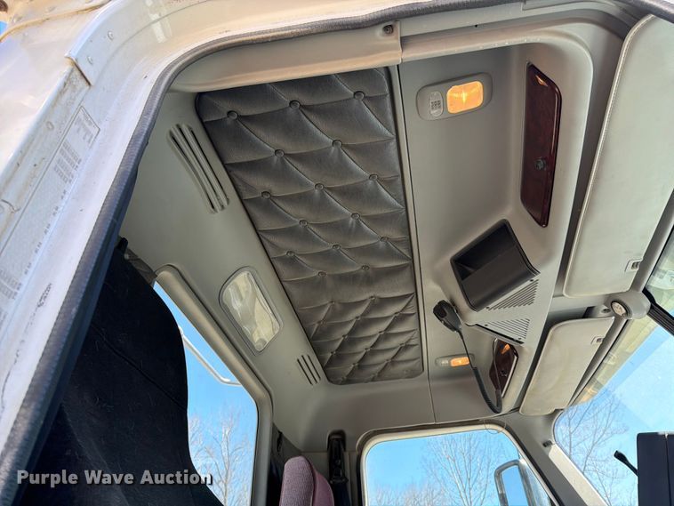 image for item FK0071 2014 Freightliner Coronado semi truck