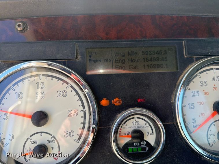 image for item FK0071 2014 Freightliner Coronado semi truck