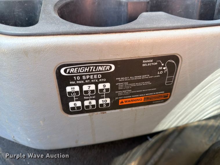 image for item FK0071 2014 Freightliner Coronado semi truck