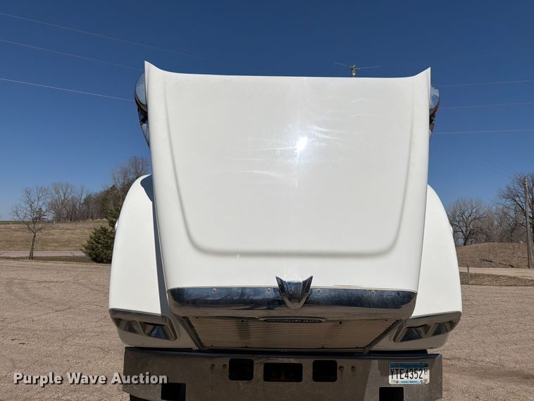 image for item FK0071 2014 Freightliner Coronado semi truck