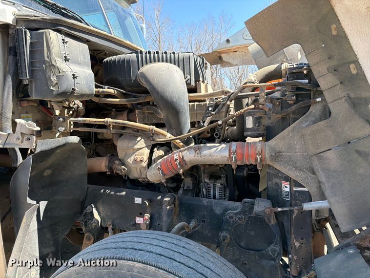 image for item FK0071 2014 Freightliner Coronado semi truck