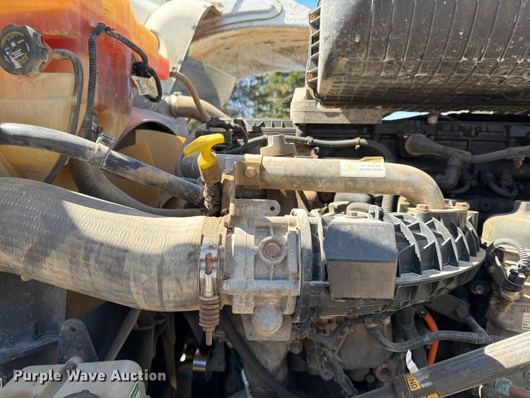 image for item FK0071 2014 Freightliner Coronado semi truck