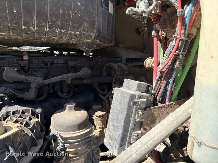 image for item FK0071 2014 Freightliner Coronado semi truck