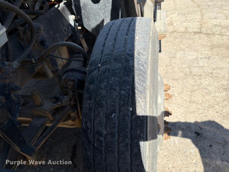 image for item FK0071 2014 Freightliner Coronado semi truck