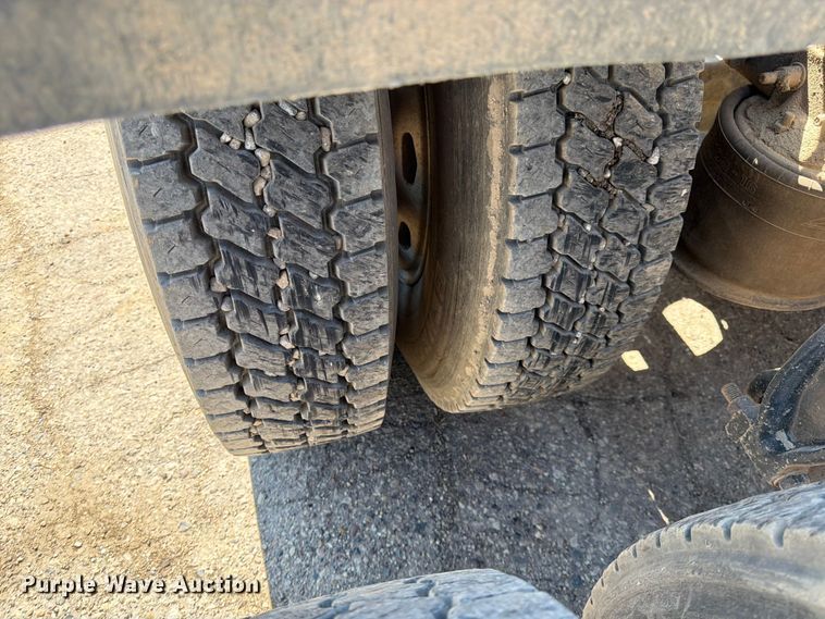 image for item FK0071 2014 Freightliner Coronado semi truck