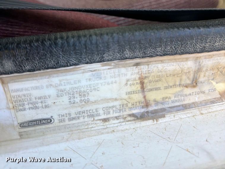 image for item FK0071 2014 Freightliner Coronado semi truck