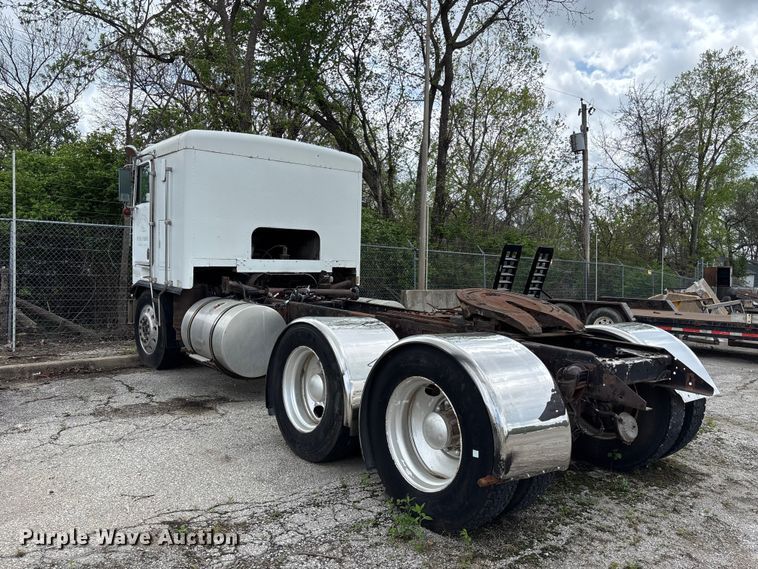 image for item FK0804 1976 Kenworth  semi truck