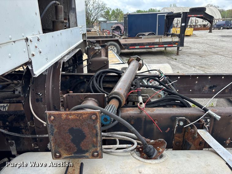 image for item FK0804 1976 Kenworth  semi truck