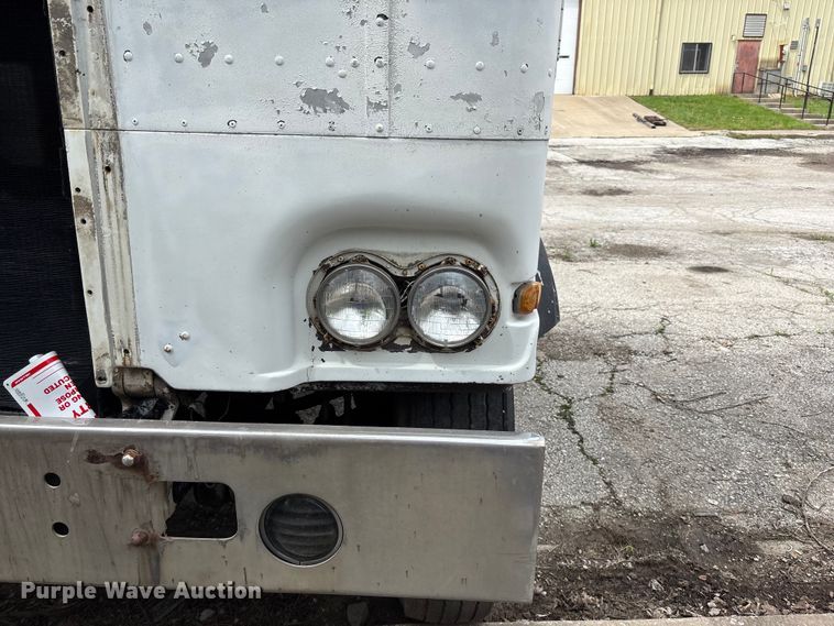 image for item FK0804 1976 Kenworth  semi truck