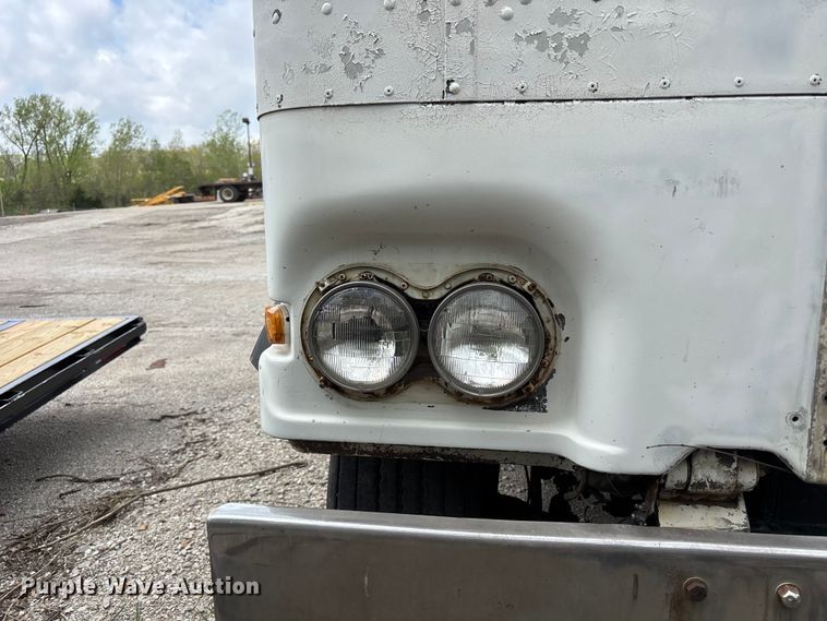 image for item FK0804 1976 Kenworth  semi truck