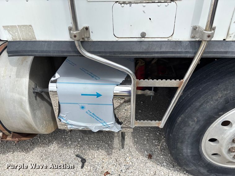 image for item FK0804 1976 Kenworth  semi truck