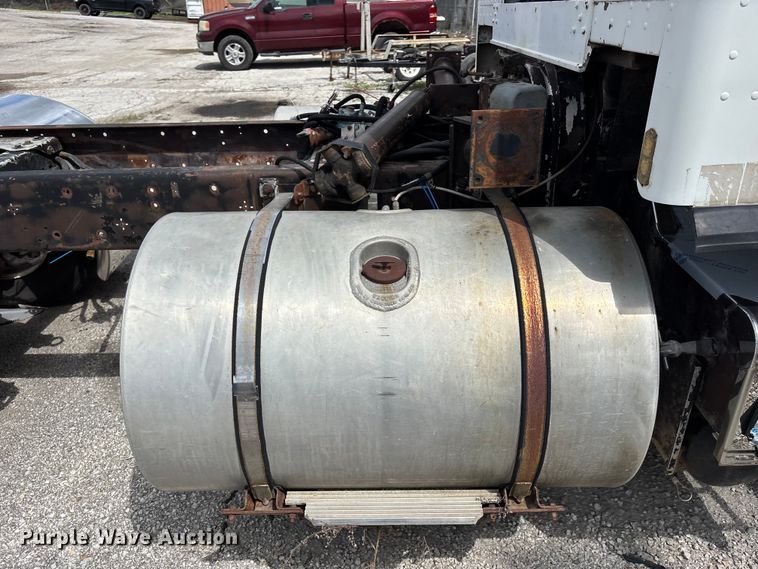 image for item FK0804 1976 Kenworth  semi truck