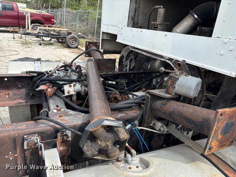 image for item FK0804 1976 Kenworth  semi truck