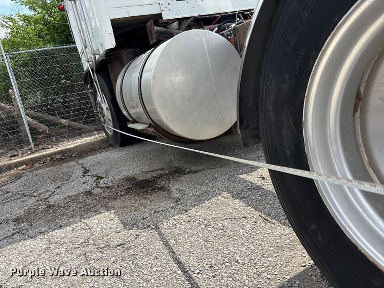 image for item FK0804 1976 Kenworth  semi truck
