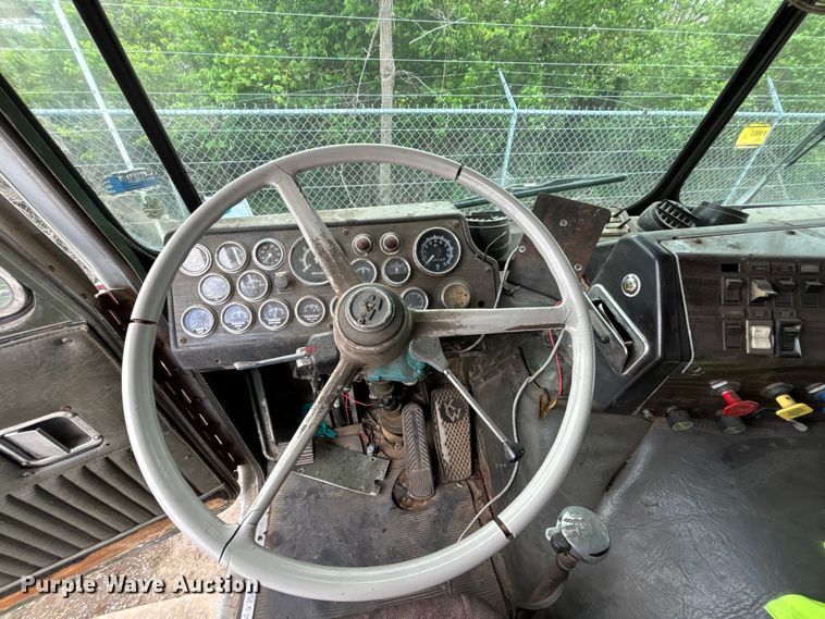 image for item FK0804 1976 Kenworth  semi truck