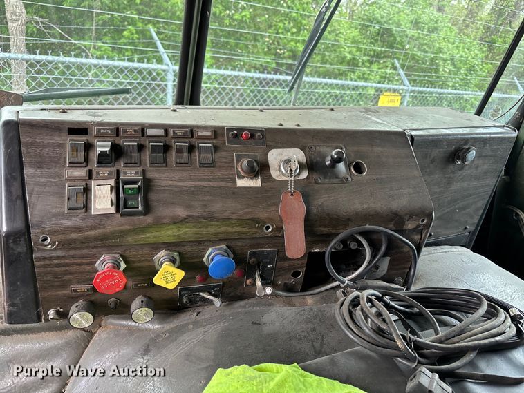 image for item FK0804 1976 Kenworth  semi truck