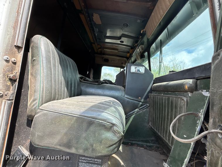 image for item FK0804 1976 Kenworth  semi truck