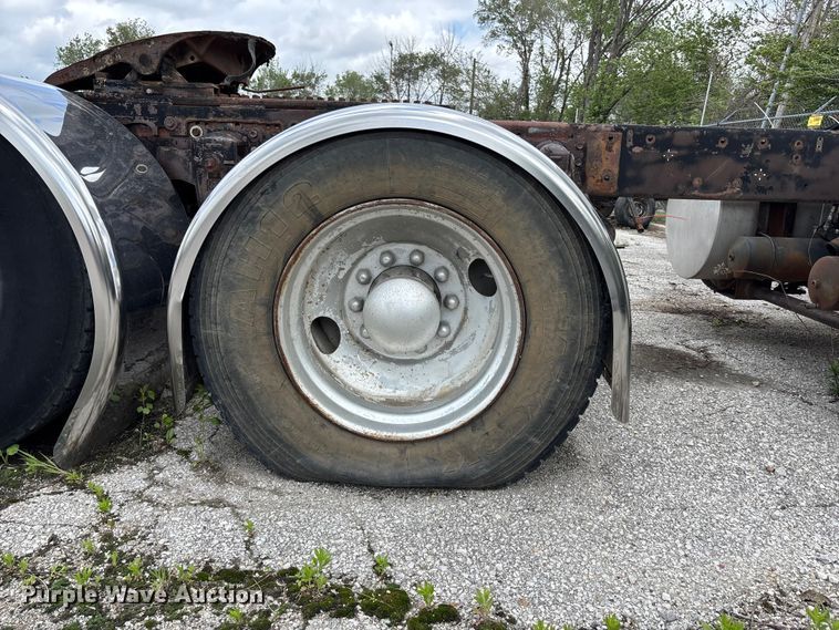 image for item FK0804 1976 Kenworth  semi truck