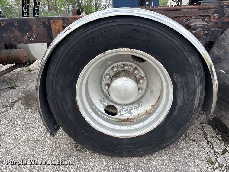 image for item FK0804 1976 Kenworth  semi truck
