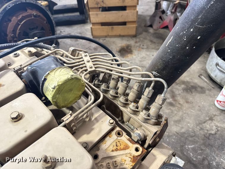 image for item NK9219 2004 Cummins engine
