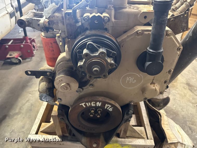 image for item NK9219 2004 Cummins engine