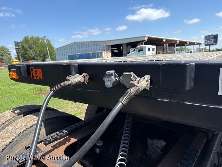 image for item NK9227 2000 Transcraft DTL-2000 drop deck trailer