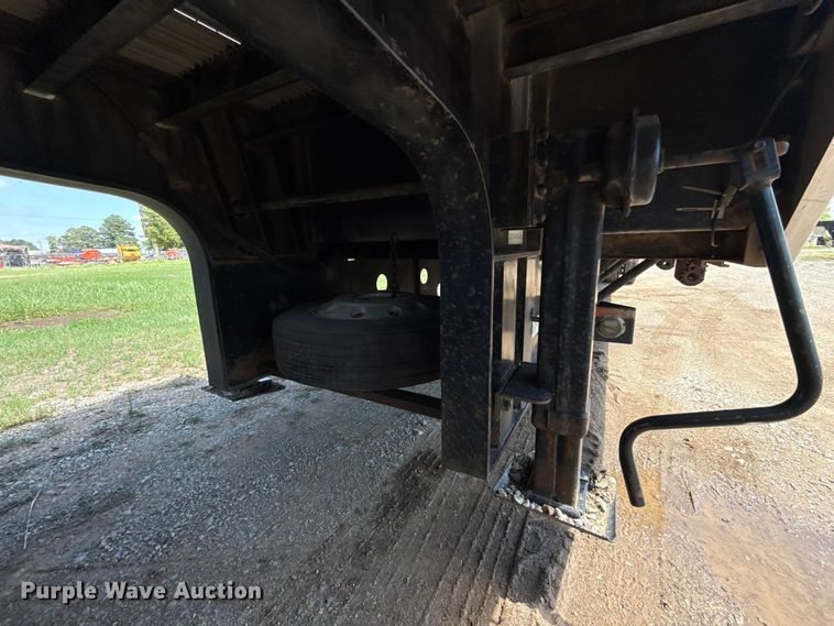 image for item NK9227 2000 Transcraft DTL-2000 drop deck trailer