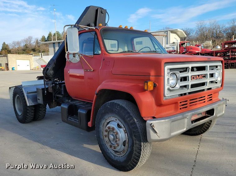 image for item NK9998 1990 GMC Sierra crane truck