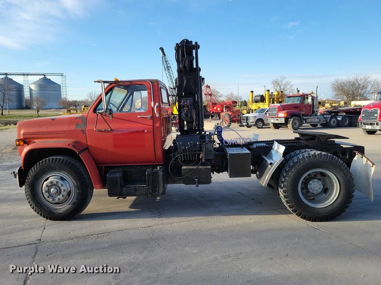 image for item NK9998 1990 GMC Sierra crane truck