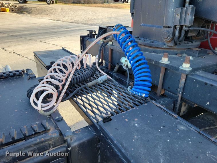 image for item NK9998 1990 GMC Sierra crane truck