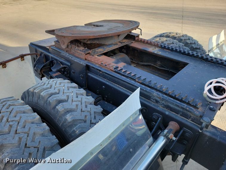 image for item NK9998 1990 GMC Sierra crane truck