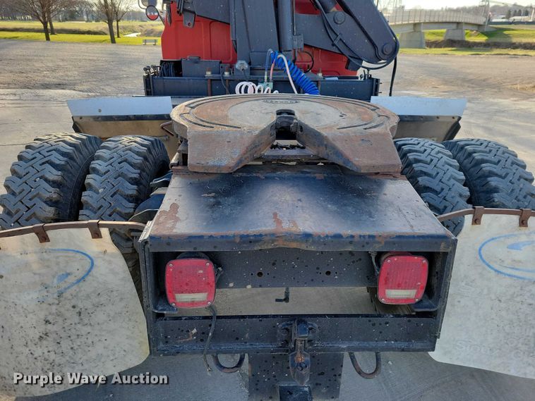 image for item NK9998 1990 GMC Sierra crane truck