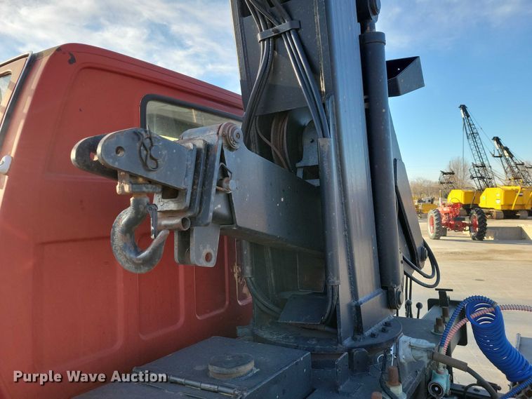 image for item NK9998 1990 GMC Sierra crane truck