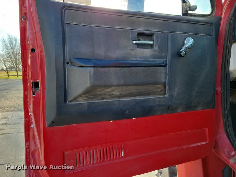 image for item NK9998 1990 GMC Sierra crane truck