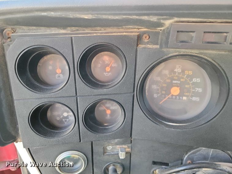 image for item NK9998 1990 GMC Sierra crane truck