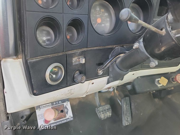 image for item NK9998 1990 GMC Sierra crane truck