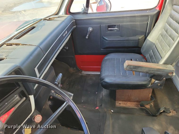 image for item NK9998 1990 GMC Sierra crane truck