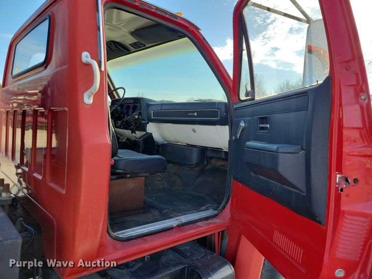 image for item NK9998 1990 GMC Sierra crane truck