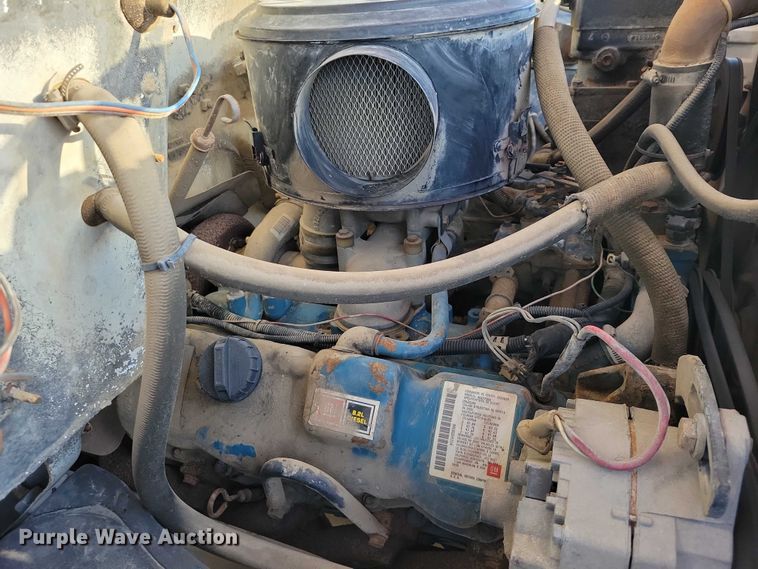 image for item NK9998 1990 GMC Sierra crane truck